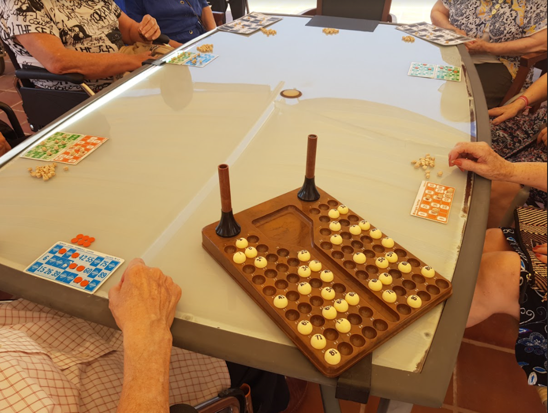 Divendres de Bingo en Residència i centre de dia Mare Nostrum, el Masnou (Barcelona)